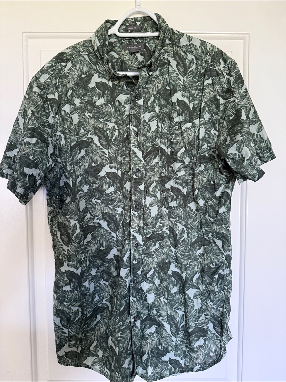 Eddie Bauer Men's Green Leaf Print Short-Sleeve Shirt - Casual Button-Up